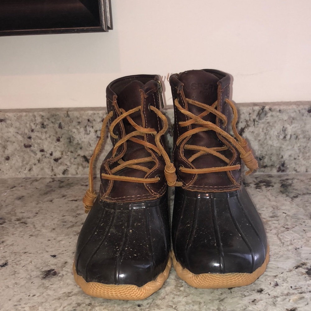 Duck boots